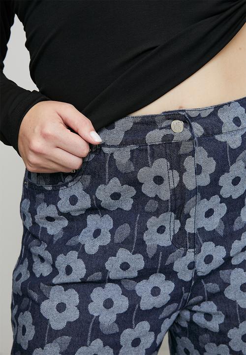 Me&B - Plus Roxy Wide Leg Jeans in Daisy Denim -  Dark Wash