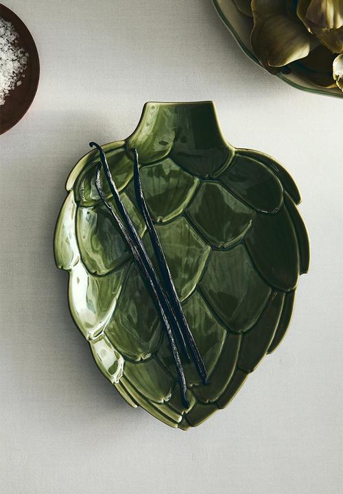 Figurative stoneware serving plate - green/artichoke