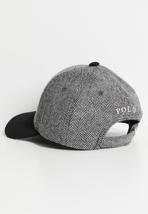 6 Panel Herringbone Peak - Black
