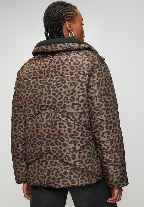 GUESS - Martina Print Crop Puffa - Savage Night