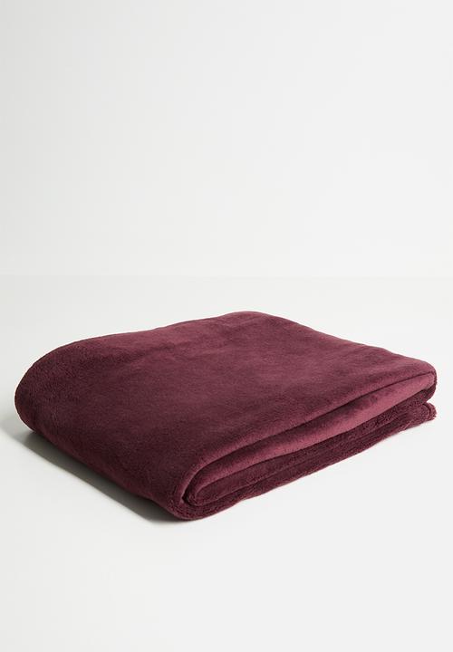 Sixth Floor - Fleece Throw - Plum
