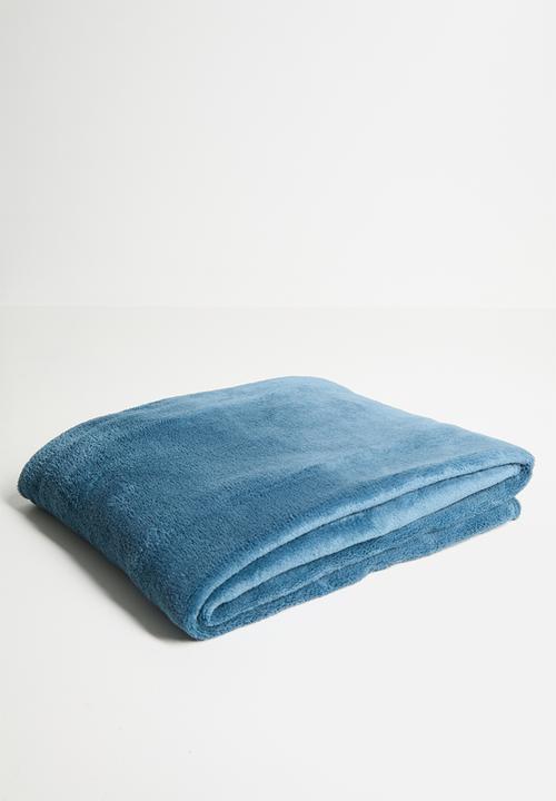 Sixth Floor - Fleece Throw - Blue