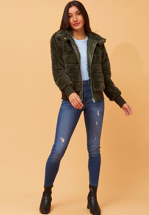 Izabel London - L/S Faux Fur Zip Through Jacket - Olive