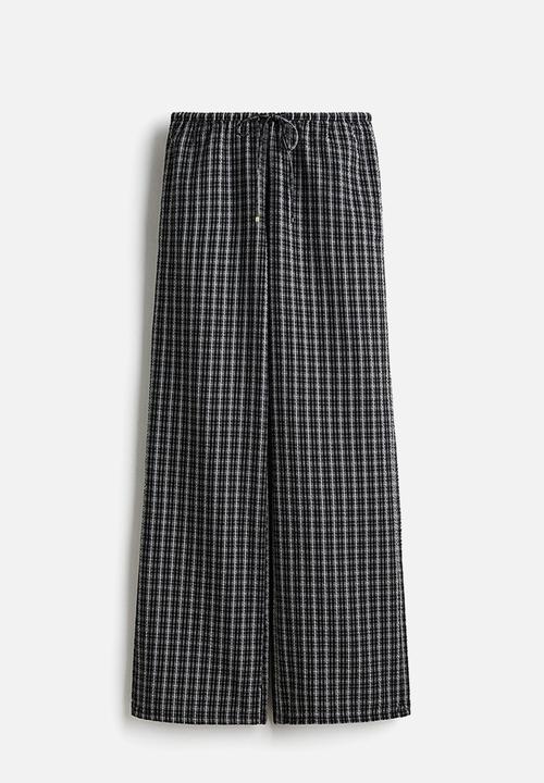 H&M - Drawstring trousers - black/checked