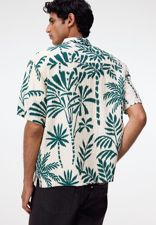 H&M - Regular fit textured resort shirt - white/green floral