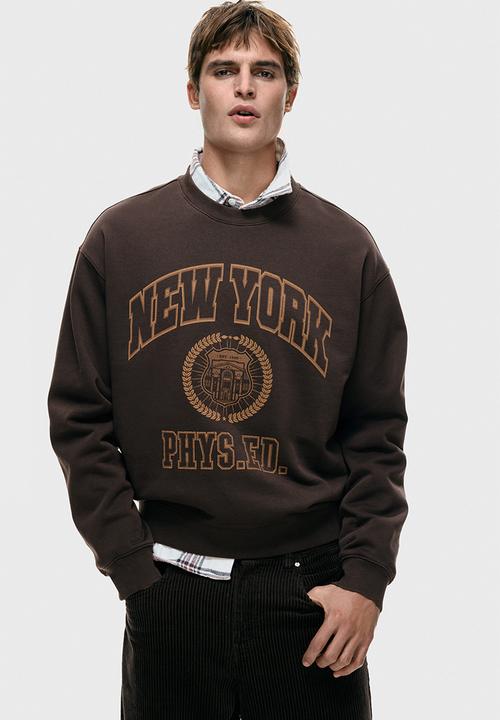 H&M - Loose fit sweatshirt - dark brown/new york