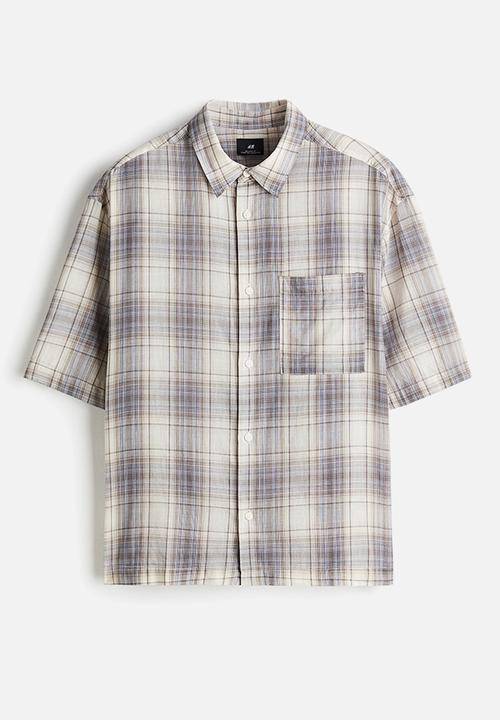 H&M - Relaxed fit short-sleeved shirt - beige/checked