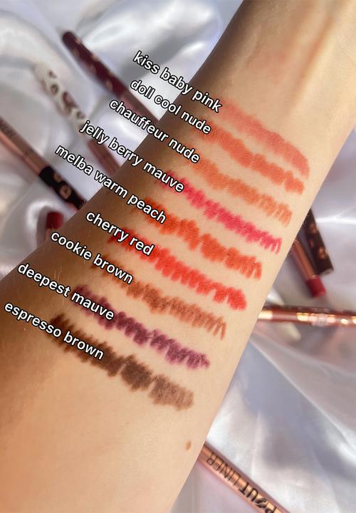 Revolution - Pout Bomb Plumping Lip Liner - Espresso Cool Brown