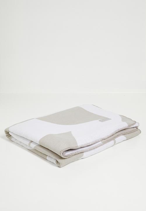 Haven & Earth  - Amanda Cotton Bed Throw - Cobblestone/White