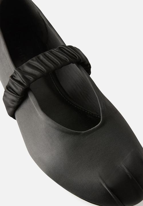 Cotton On - Brooklyn Mary Jane Ballet - black.