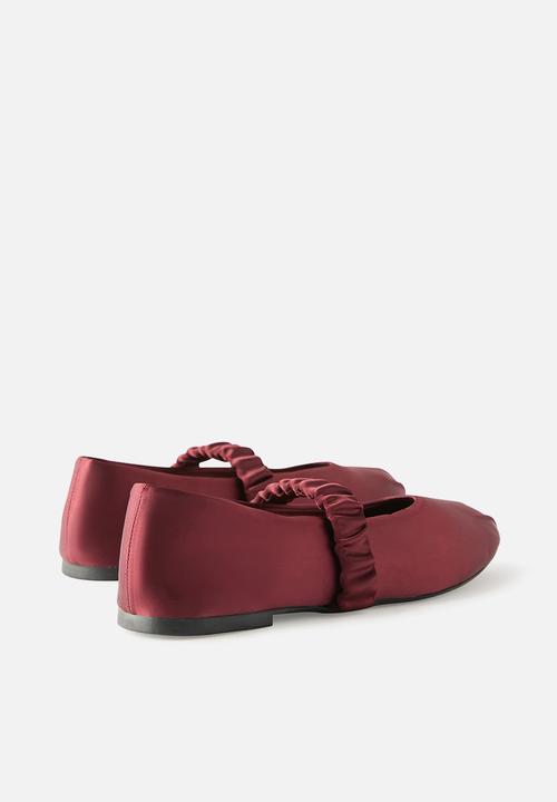 Cotton On - Brooklyn Mary Jane Ballet - burgundy satin.