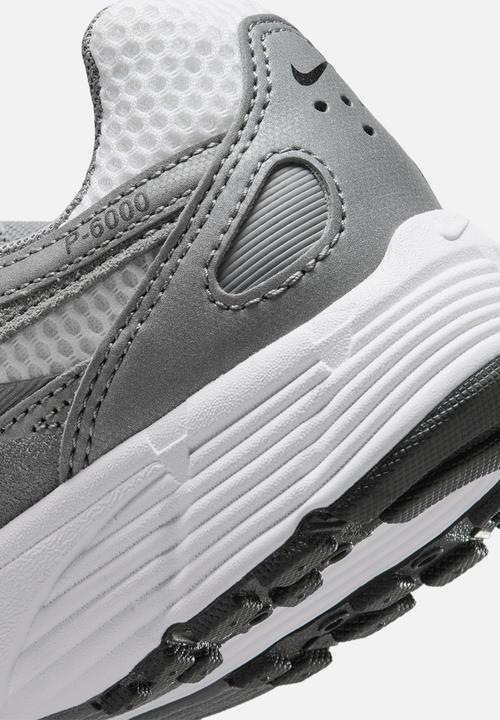 Nike - NIKE P-6000 Grade School