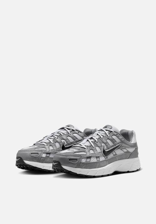 Nike - NIKE P-6000 Grade School