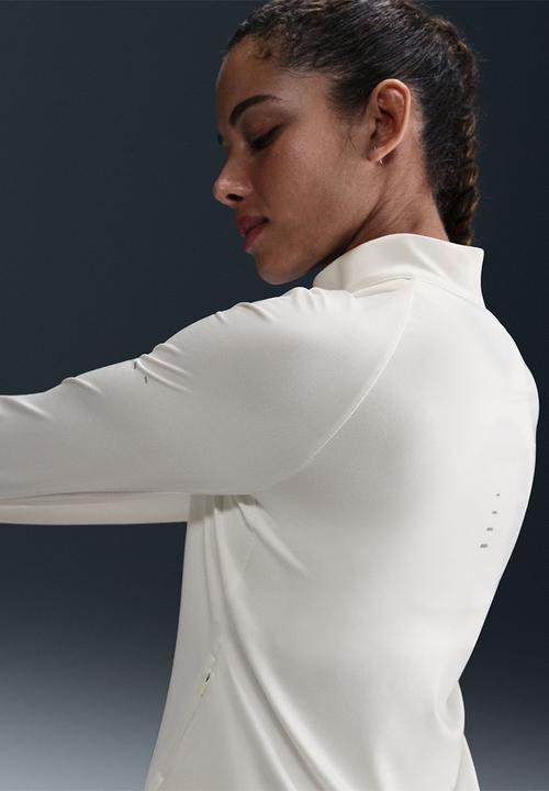 Nike - W Nk Swift Df Uv Hz Top - Sail/Reflective Silv