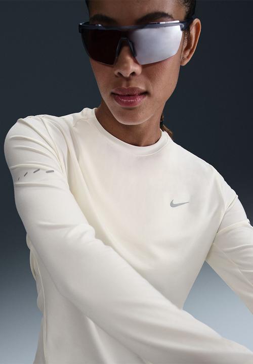 Nike - W Nk Swift Df Uv Ls Crw - Sail/Reflective Silv