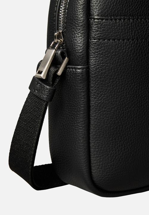 Calvin Klein - Raised Slim Reporter - Black