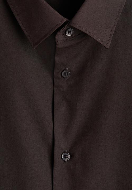 H&M - Slim fit easy-iron shirt - dark brown