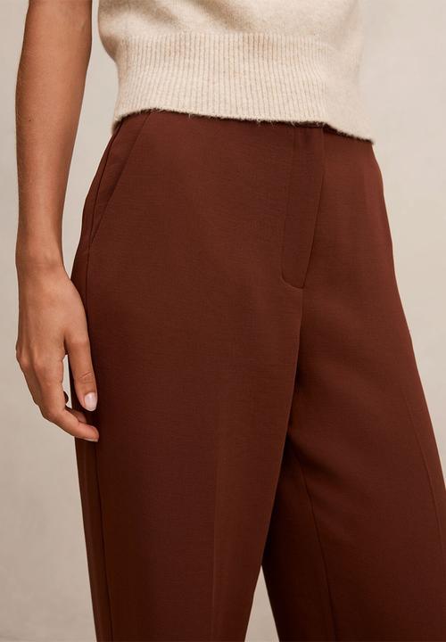 Forever New - Dani straight leg pants in - burgundy