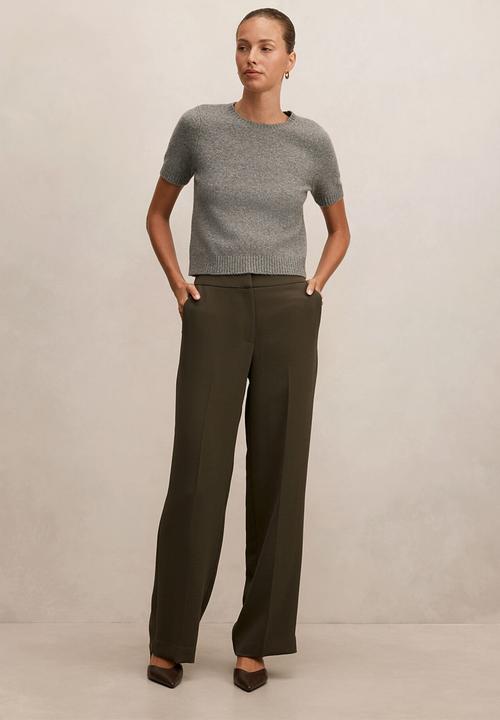 Forever New - Dani straight leg pants in olive