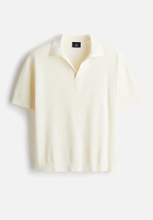 Regular fit knitted polo shirt - cream - 1306856001