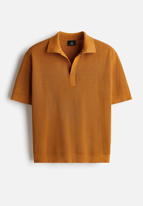 H&M - Regular fit knitted polo shirt - dark beige