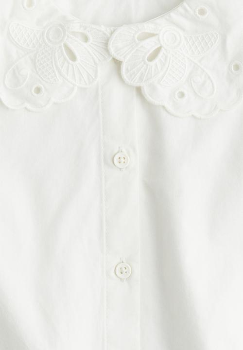 H&M - Embroidered peter pan-collared blouse - white