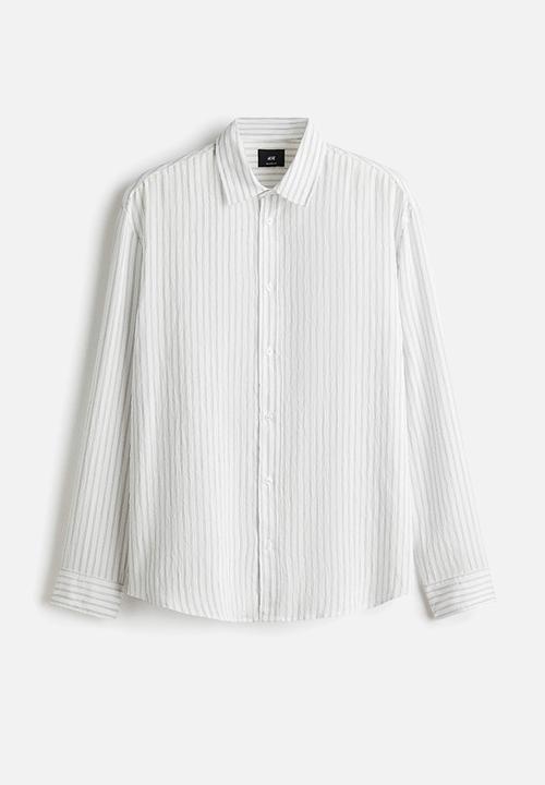 H&M - Relaxed fit shirt - white/striped