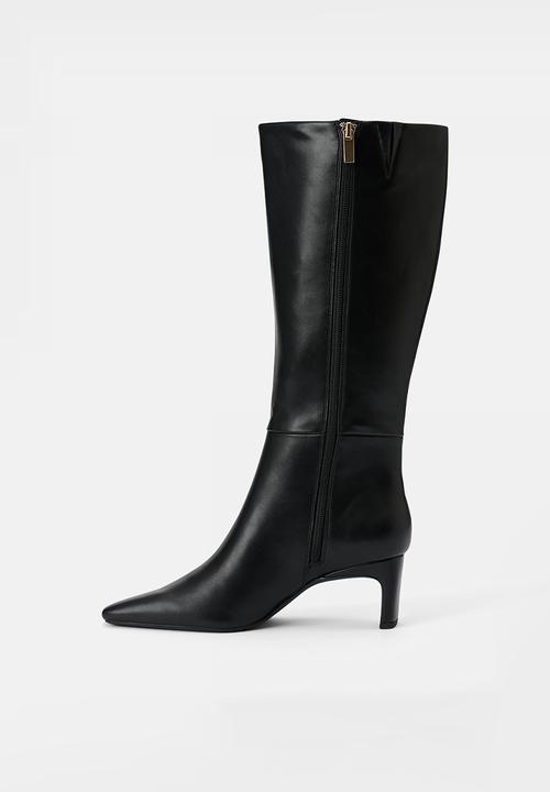 Forever New - Callie Knee Length Chisel Toe Boot In Black