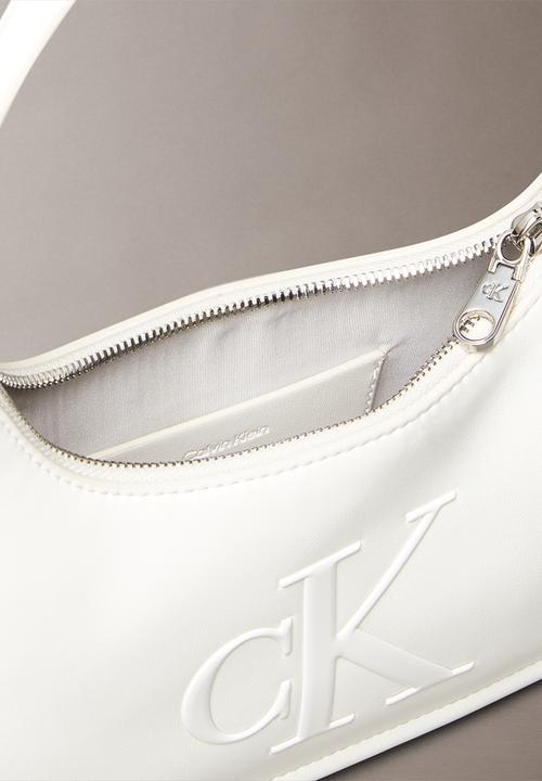 Calvin Klein - Bold ck small shoulder bag- lily white