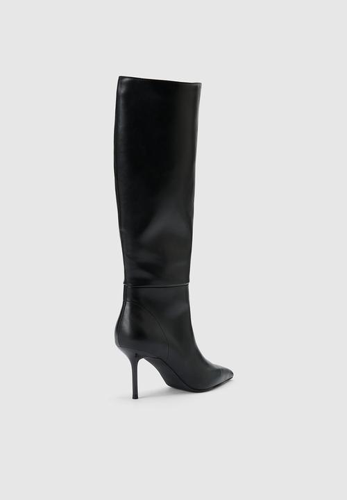 Forever New - Nicolette high heeled pointy toe boot in black