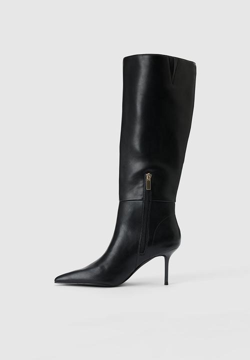Forever New - Nicolette high heeled pointy toe boot in black