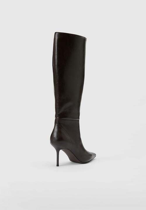 Forever New - Nicolette high heeled pointy toe boot in chocolate brown