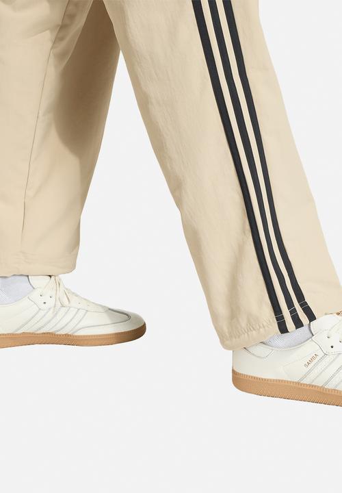 adidas Originals - 3-STRIPES LOOSE TAILORED PANTS - Beige