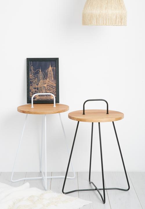 Sixth Floor - X table