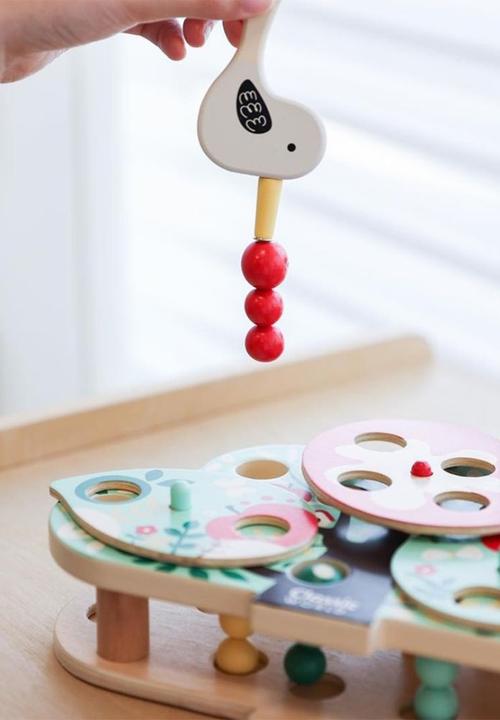 Greenbean Learning - Classic World - Woodpecker Fine Motor Activity Game