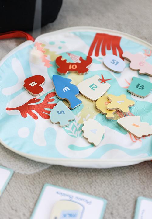Greenbean Learning - Classic World - Fishing Game - Travel-Size Set with Activity Cards - 34pcs
