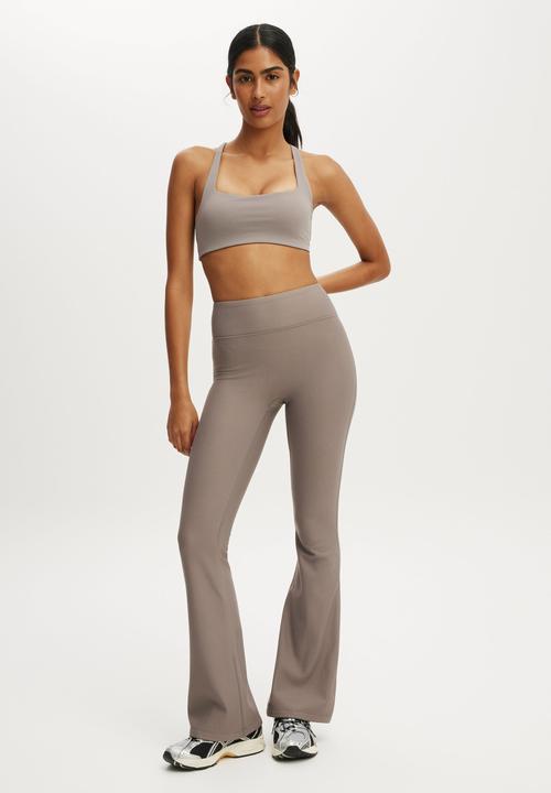 Cotton On - Ultra Move Cross Back Crop - Desert Grey