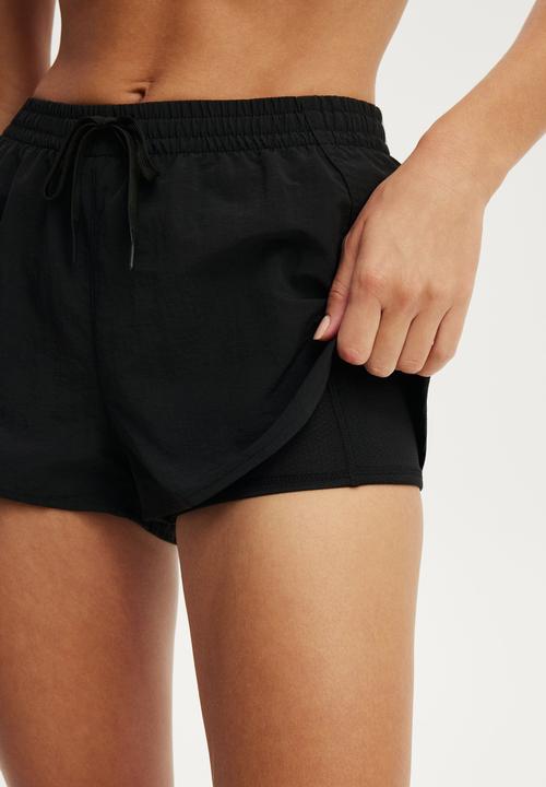 Cotton On - Woven Dolphin Hem Micro Short - Black