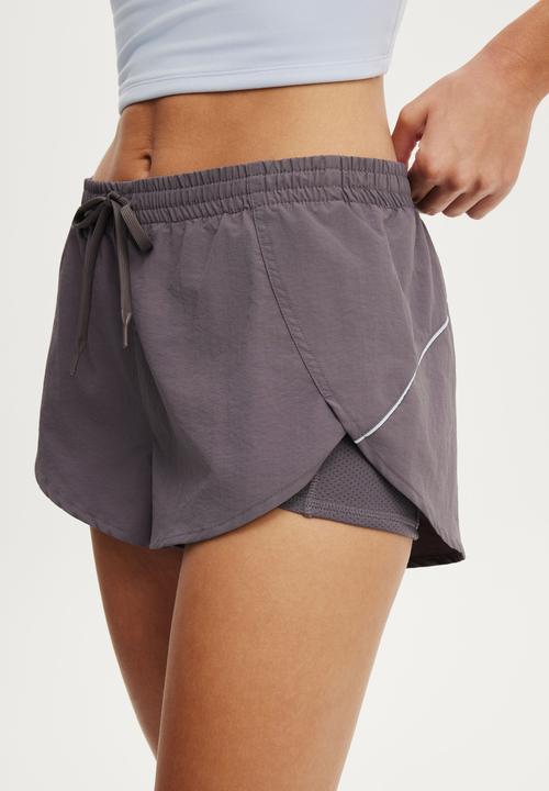 Cotton On - Woven Dolphin Hem Micro Short - Violet Grey