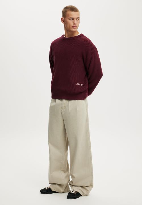Cotton On - Box Fit Crew Knit - Plum Emb