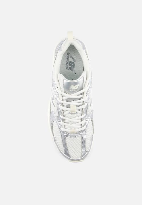 New Balance  - 530