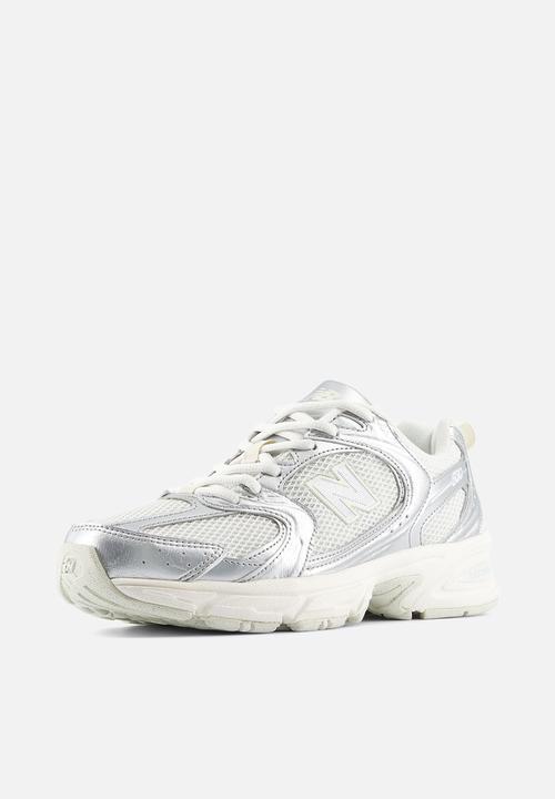 New Balance  - 530