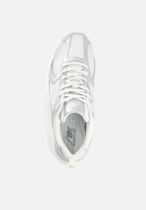 New Balance  - 530