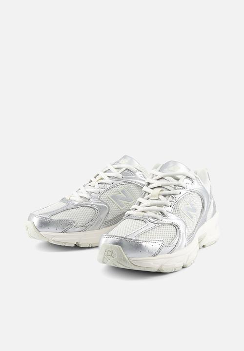New Balance  - 530