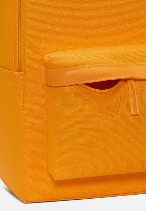 Nike - Nike Heritage Backpack (25L) - Yellow