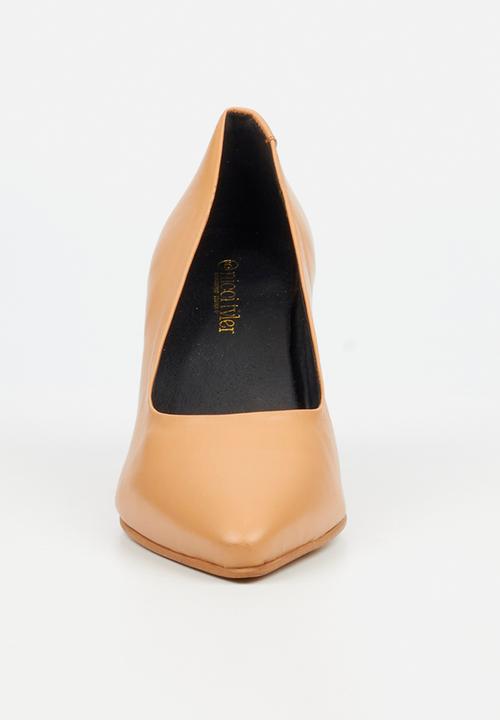 Nicci Tyler - Vittoria 1 leather court - taupe