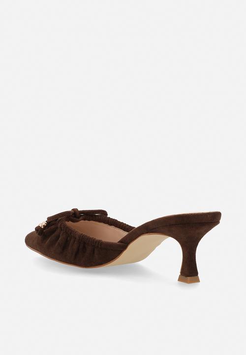 Raid London - Annya closed toe stiletto heel mule - brown 