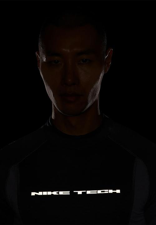 Nike - Nike Tech  Base Layer Long-Sleeve Top - Black