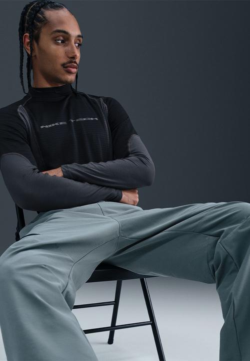 Nike - Nike Tech  Base Layer Long-Sleeve Top - Black