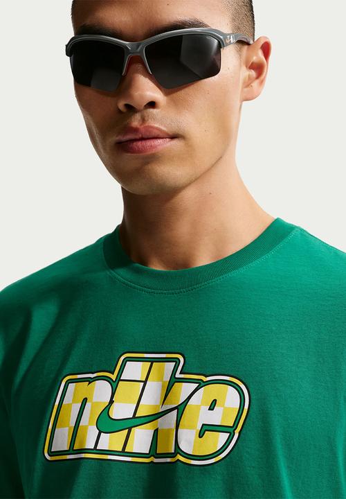 Nike - NSW Celebrate Sport STD  T-Shirt - Green